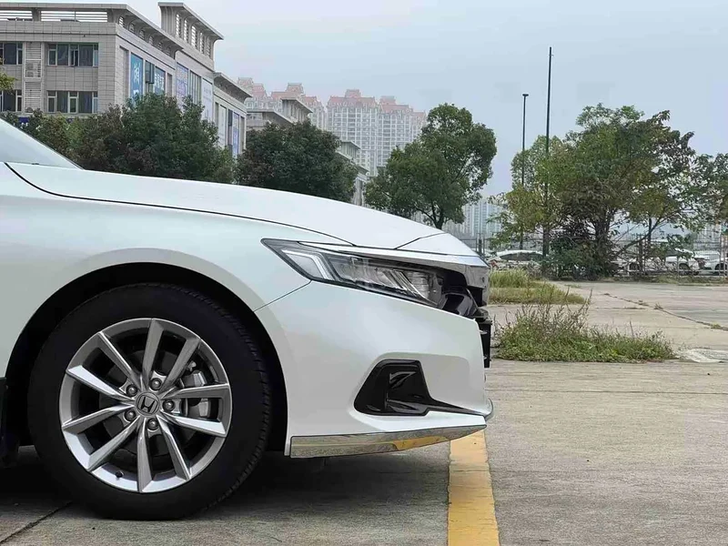 Honda Accord — фото 19