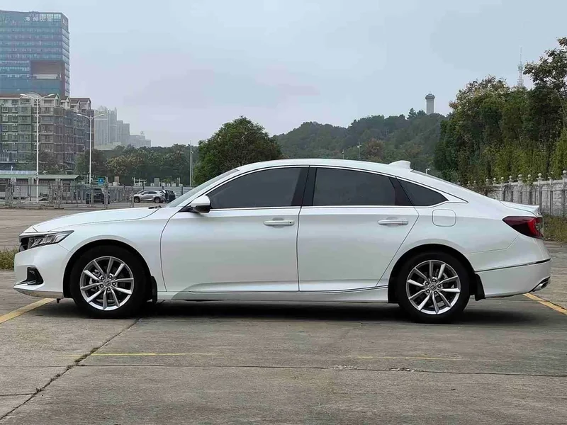 Honda Accord — фото 23