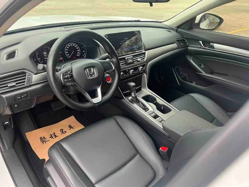 Honda Accord — фото 24