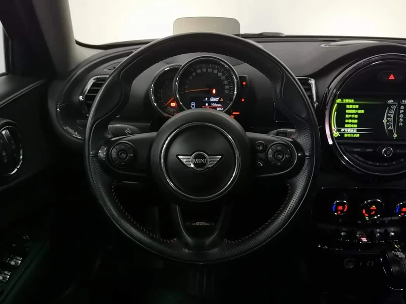 MINI CLUBMAN — фото 11