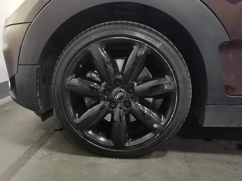 MINI CLUBMAN — фото 17