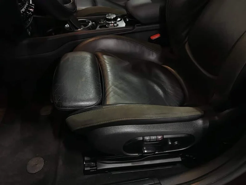 MINI CLUBMAN — фото 20