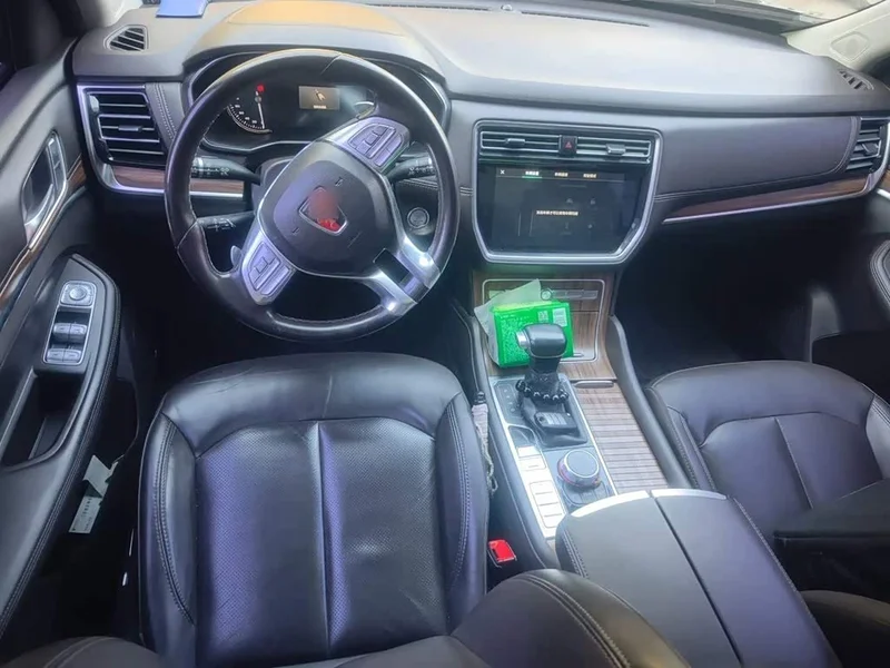 Roewe RX8 — фото 10