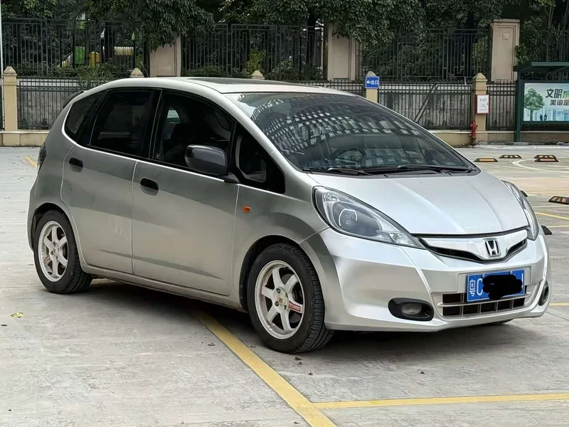 Honda Fit — фото 3