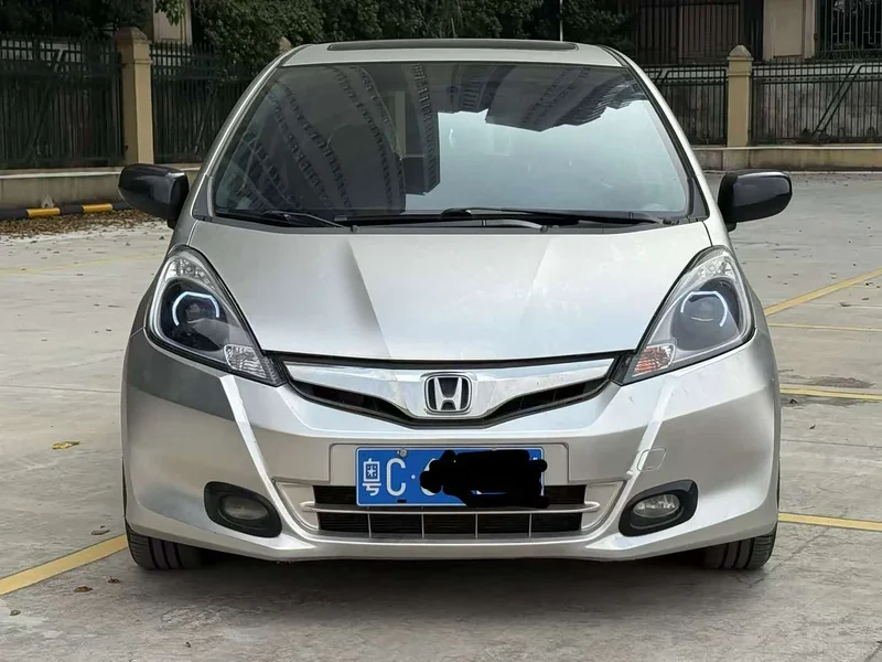Honda Fit — фото 9