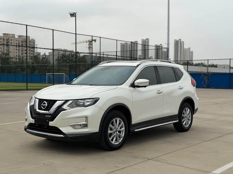 Nissan X-Trail — фото 1