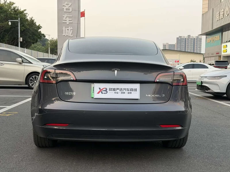 Tesla Model 3 — фото 5