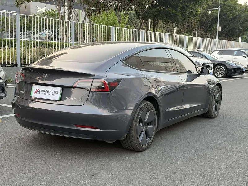 Tesla Model 3 — фото 6