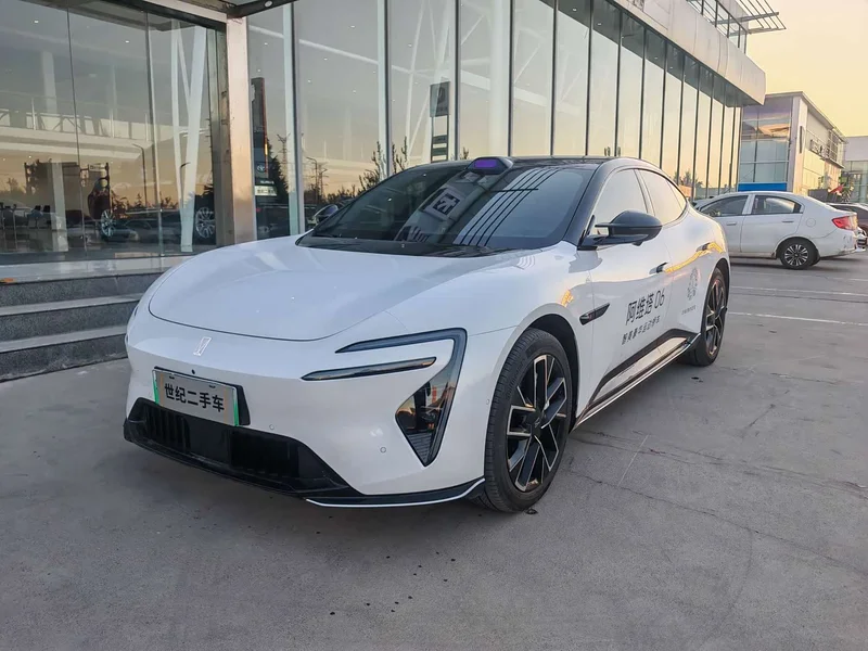 Avatr 06 — фото 1