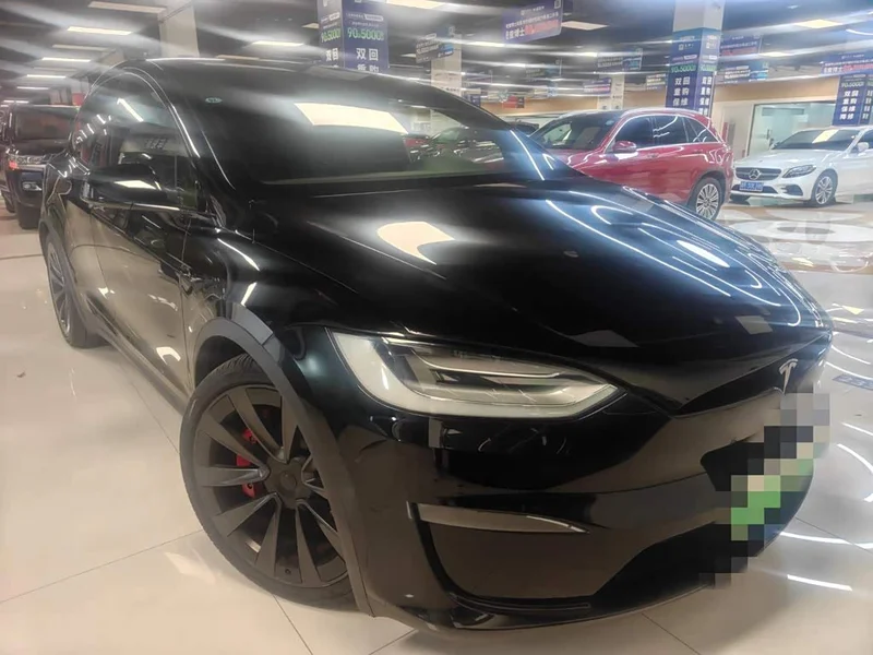 Tesla Model X — фото 2