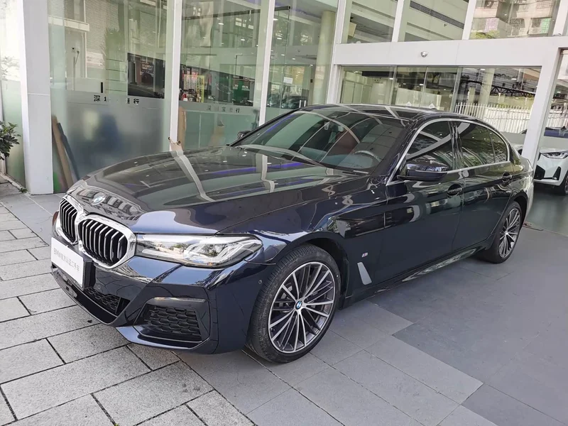 BMW 5-Series — фото 1