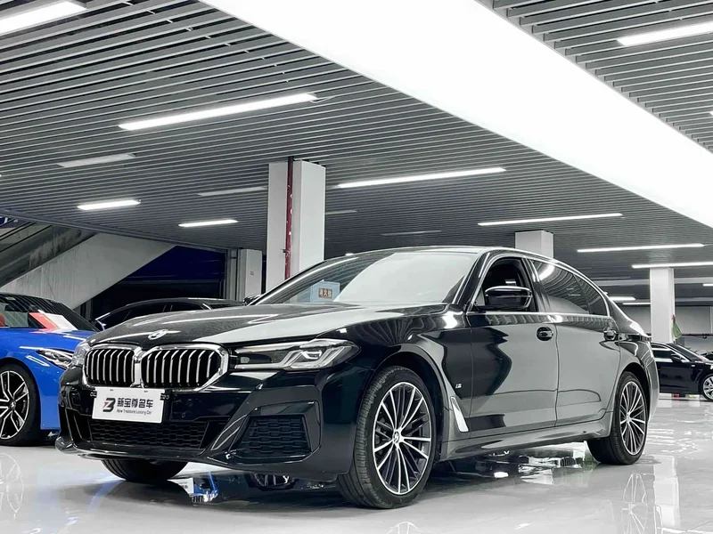 BMW 5-Series — фото 1