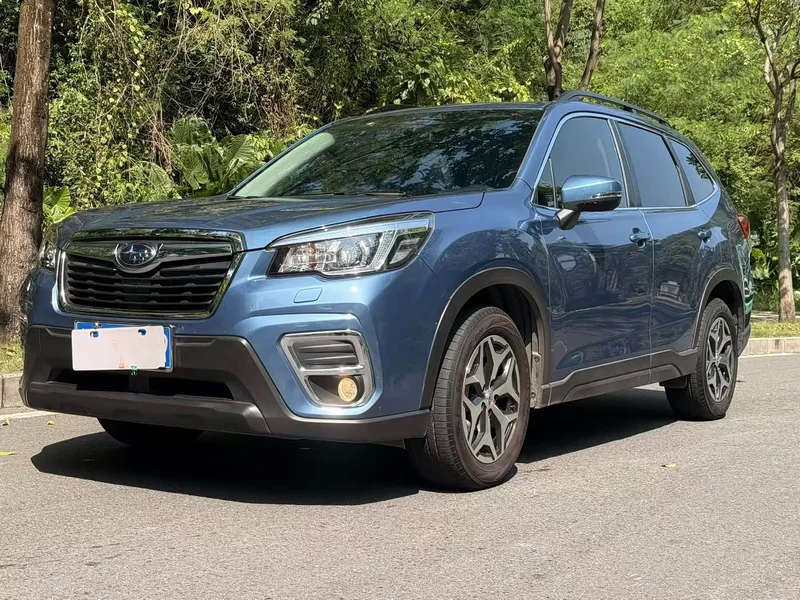 Subaru Forester — фото 1