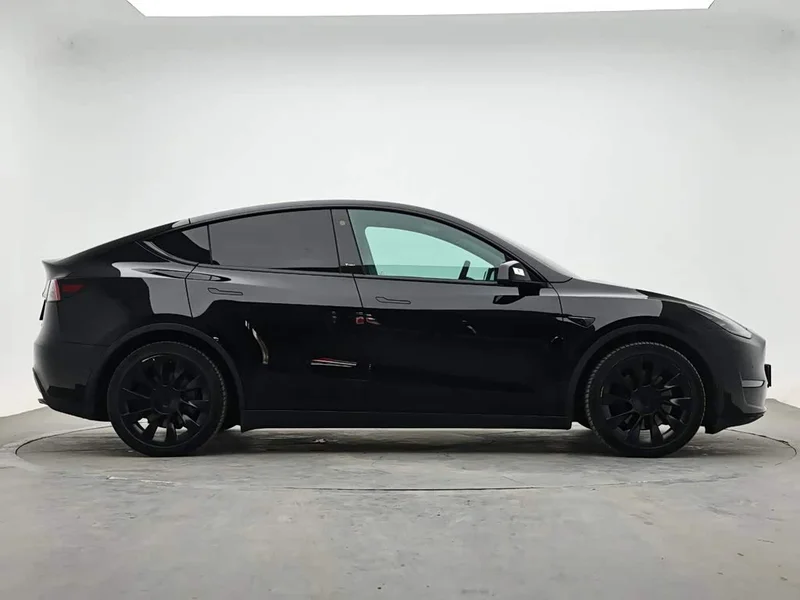 Tesla Model Y — фото 5