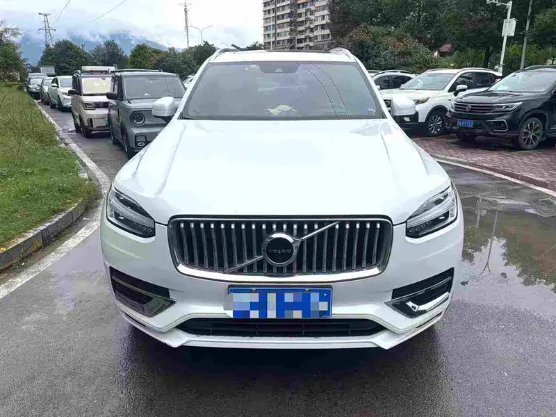 Volvo XC90 — фото 2