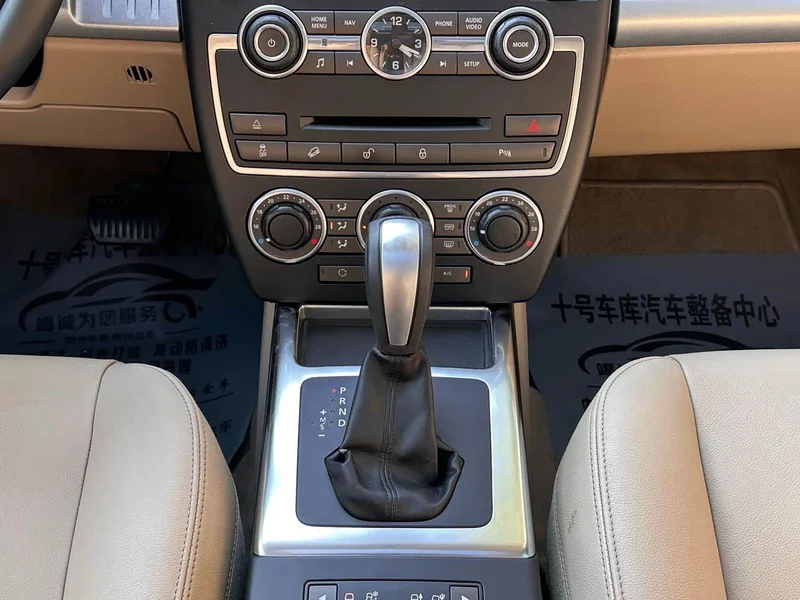 Land Rover Freelander 2 — фото 12