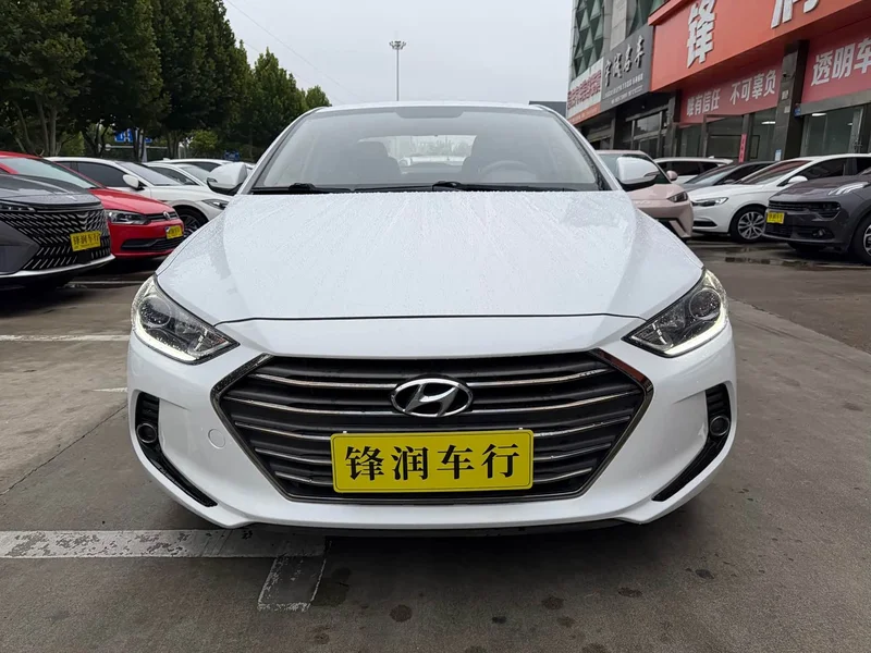 Hyundai Elantra Sport — фото 2