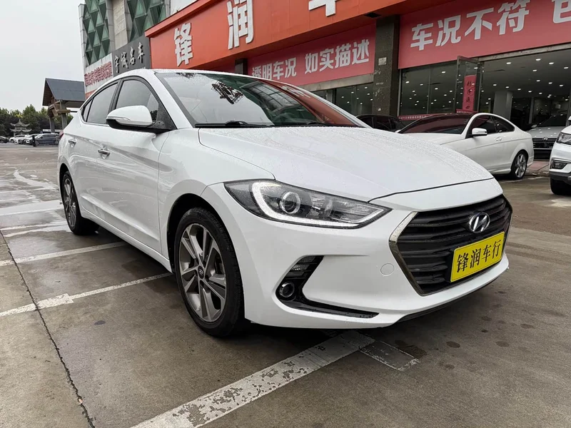 Hyundai Elantra Sport — фото 3