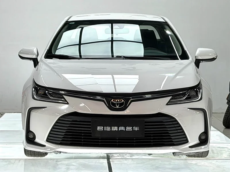 Toyota Corolla — фото 2