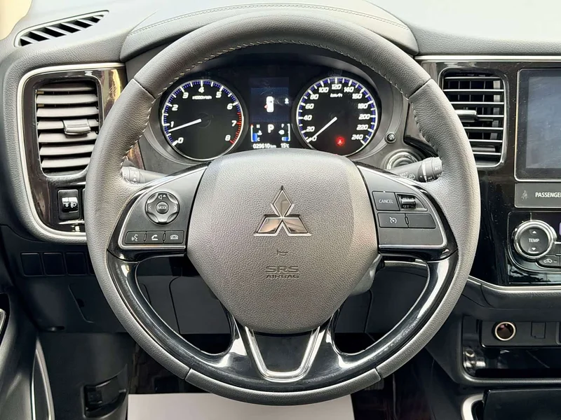 Mitsubishi Outlander — фото 6