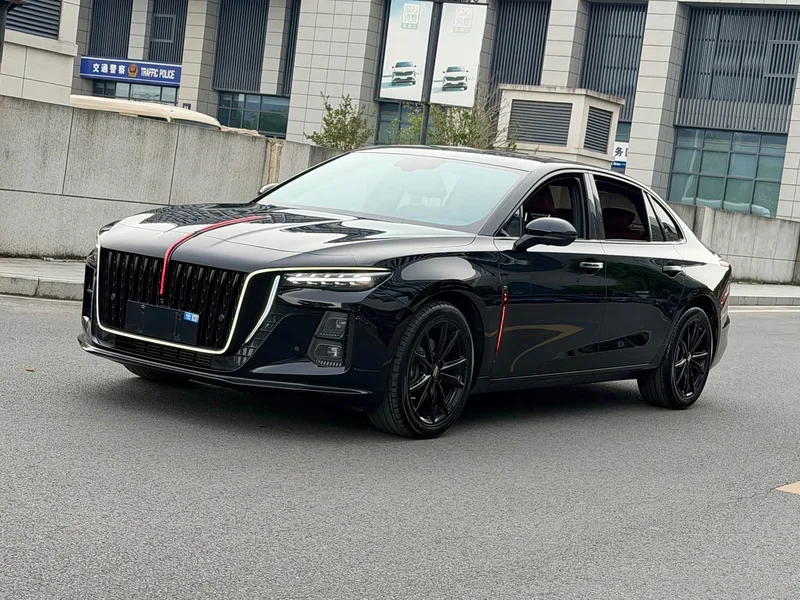 Hongqi H5 — фото 1