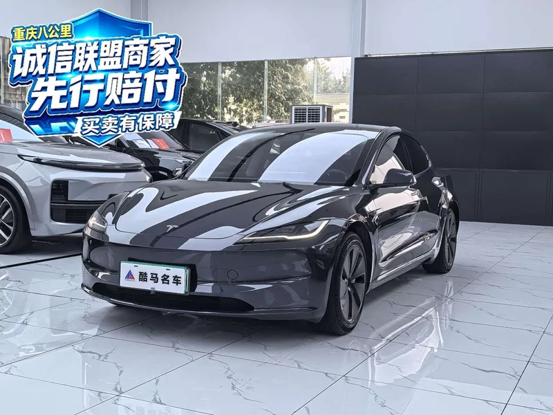 Tesla Model 3 — фото 1