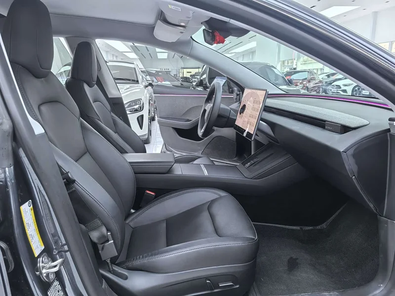 Tesla Model 3 — фото 12