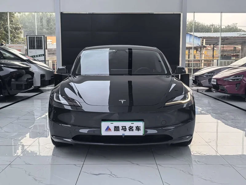 Tesla Model 3 — фото 2