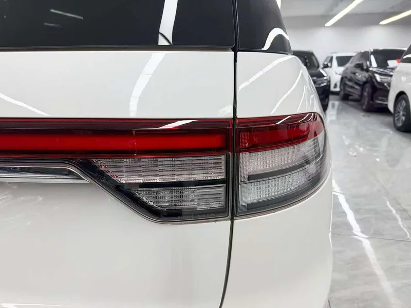 Lincoln Aviator (Imported) — фото 22