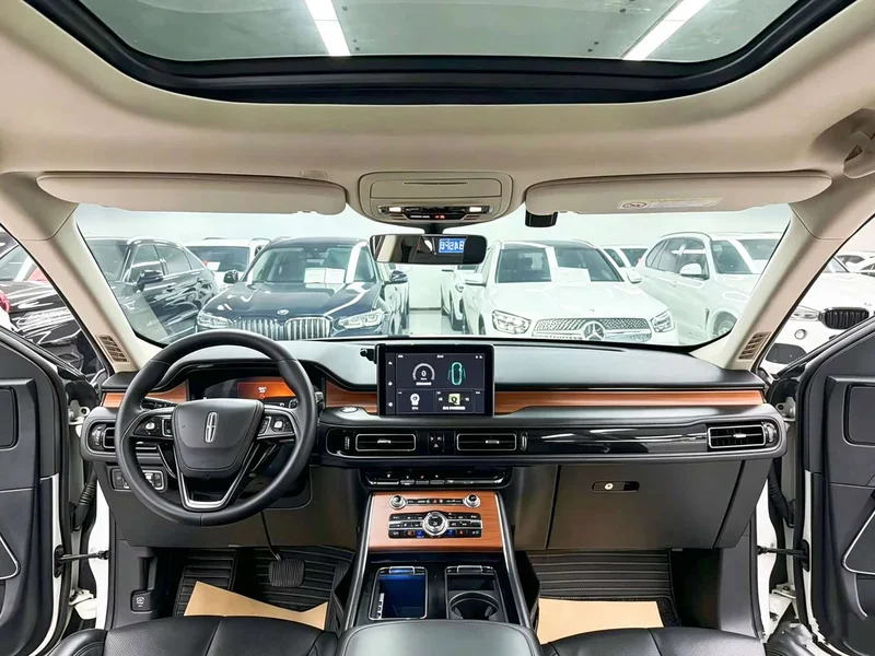 Lincoln Aviator (Imported) — фото 9