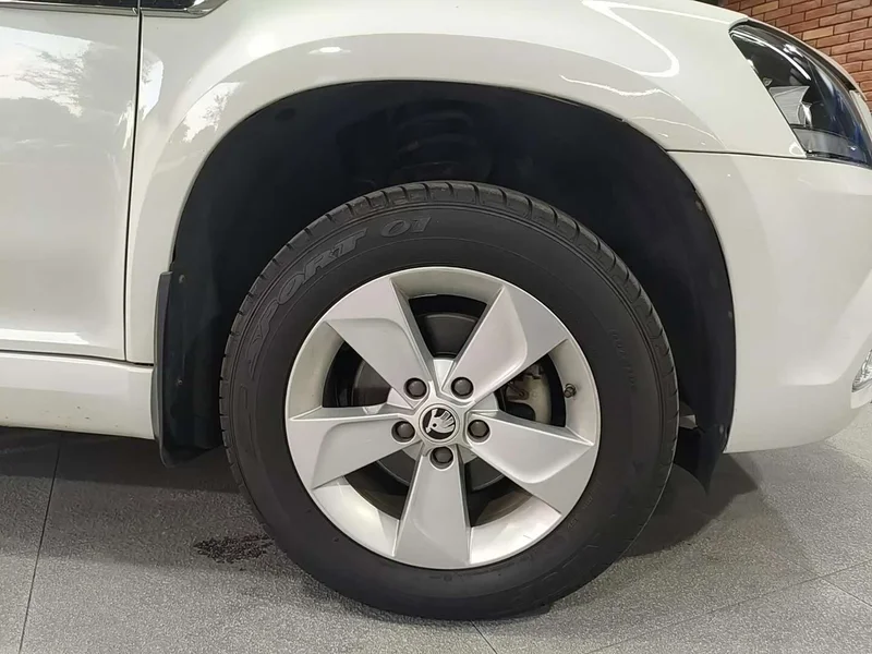 Skoda Yeti — фото 17