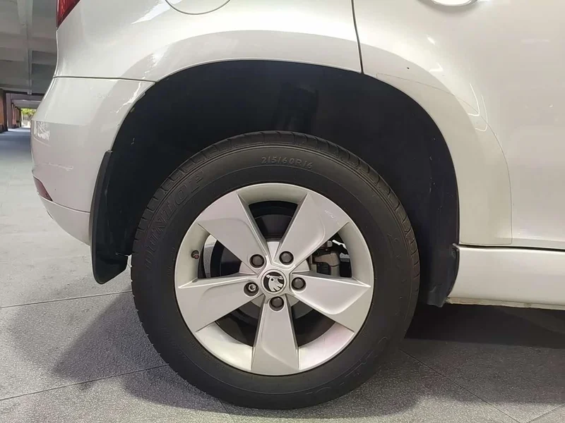 Skoda Yeti — фото 18