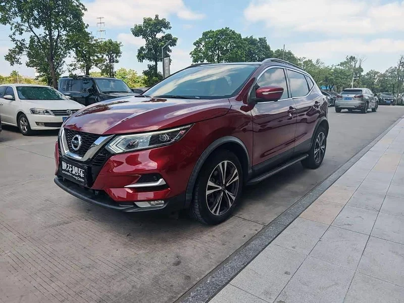 Nissan Qashqai — фото 1
