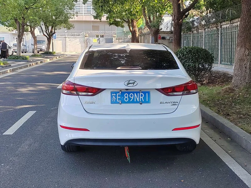 Hyundai Elantra Sport — фото 8