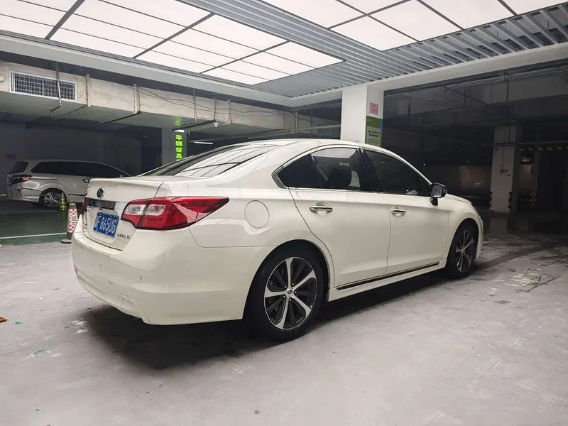 Subaru Legacy — фото 6