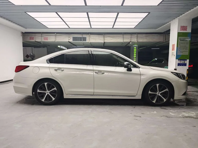 Subaru Legacy — фото 7