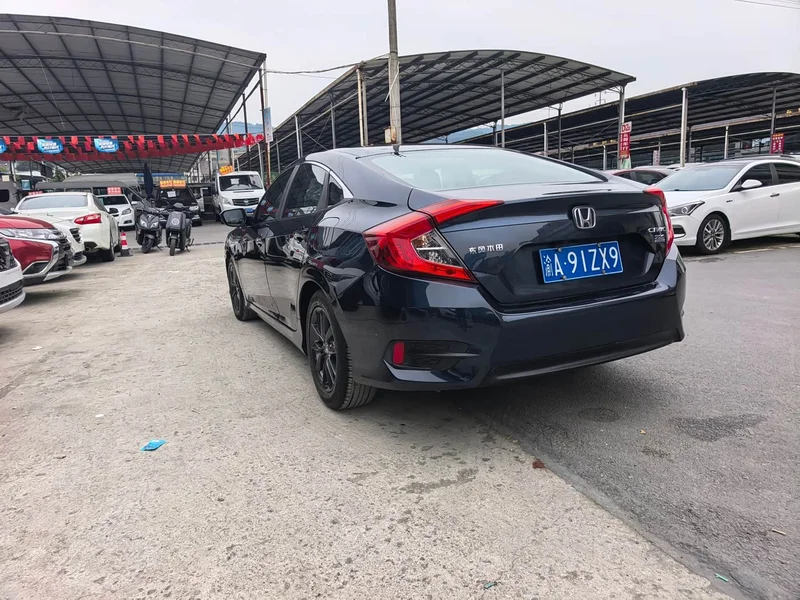 Honda Civic — фото 5