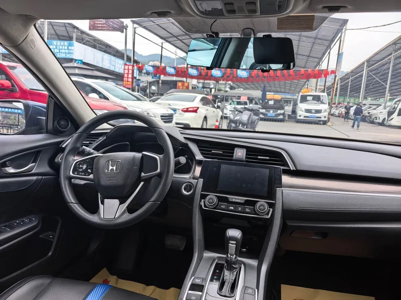 Honda Civic — фото 8