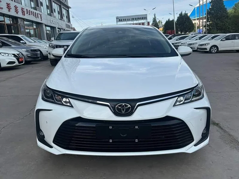 Toyota Corolla — фото 1