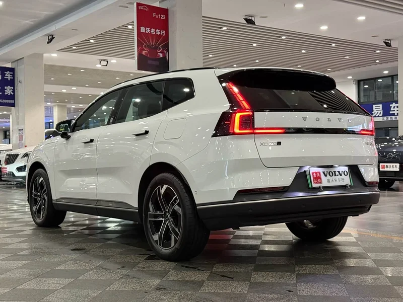 Volvo XC70 PHEV — фото 4