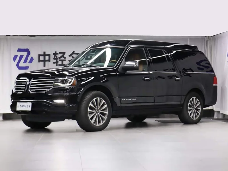Lincoln Navigator — фото 1