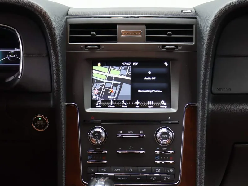 Lincoln Navigator — фото 11