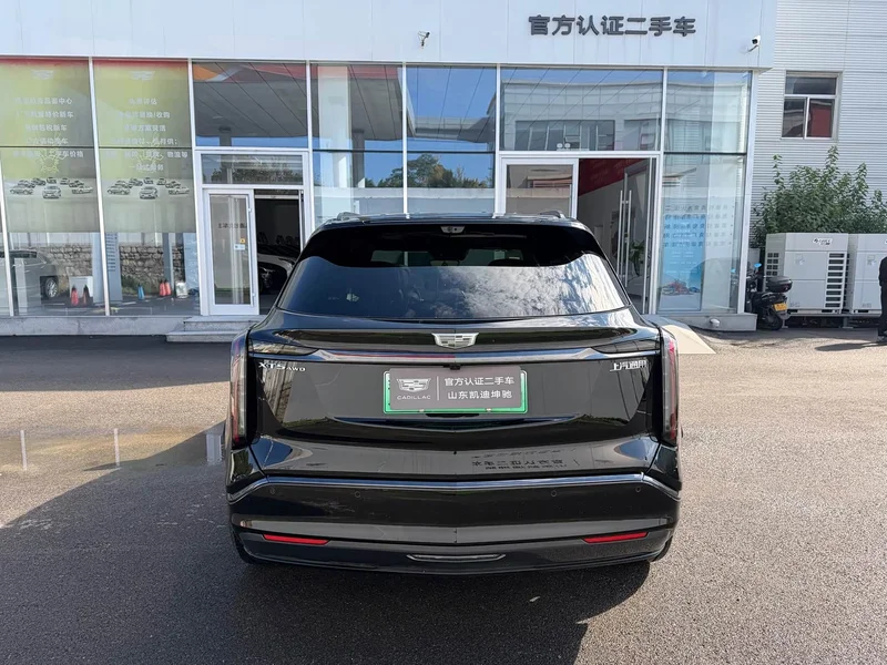 Cadillac XT5 — фото 16