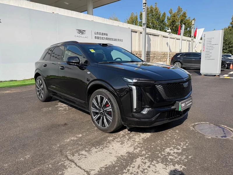 Cadillac XT5 — фото 21