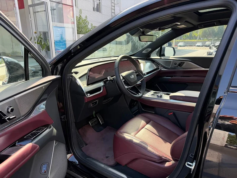 Cadillac XT5 — фото 4