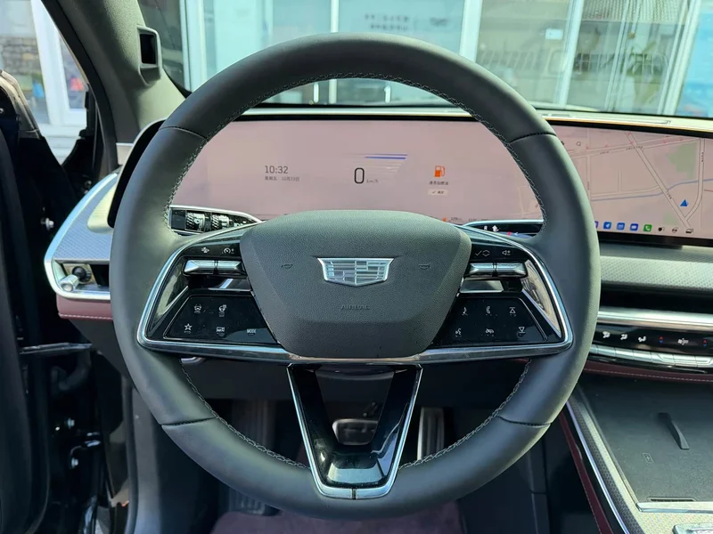 Cadillac XT5 — фото 7