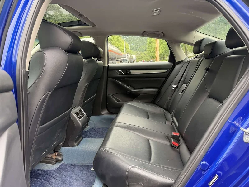 Honda Accord — фото 5