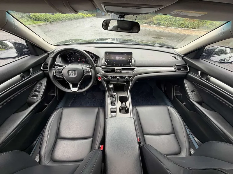 Honda Accord — фото 6