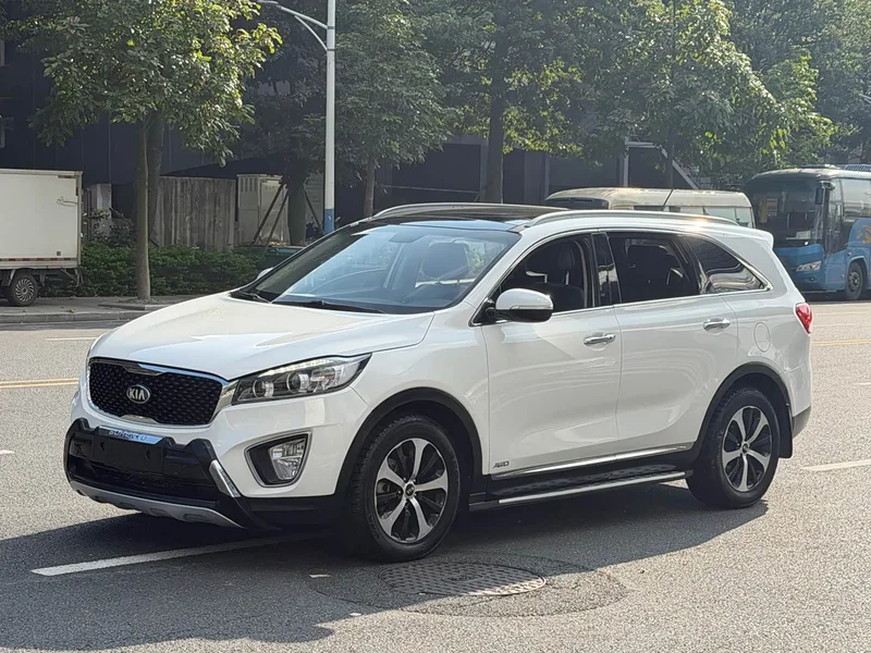 Kia Sorento — фото 1