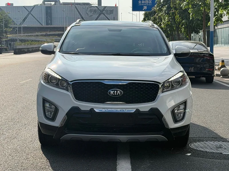 Kia Sorento — фото 2